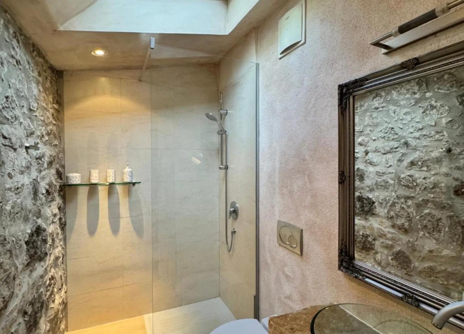 Tatil Evi Stone House Orsera